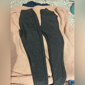 Alo yoga never worn dark grey, two pairs size small price reflects per pair